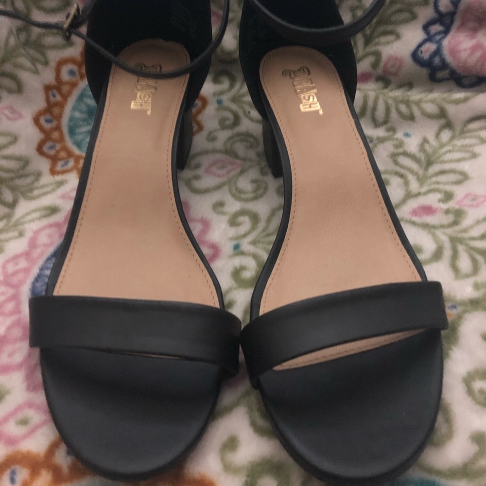 Black block heel sandals, never worn